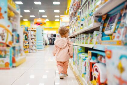 "¡Usen cajas que no revelen el contenido! Están arruinando la Navidad de los niños al entregar los regalos a la vista”, se quejó otro cliente (Archivo)