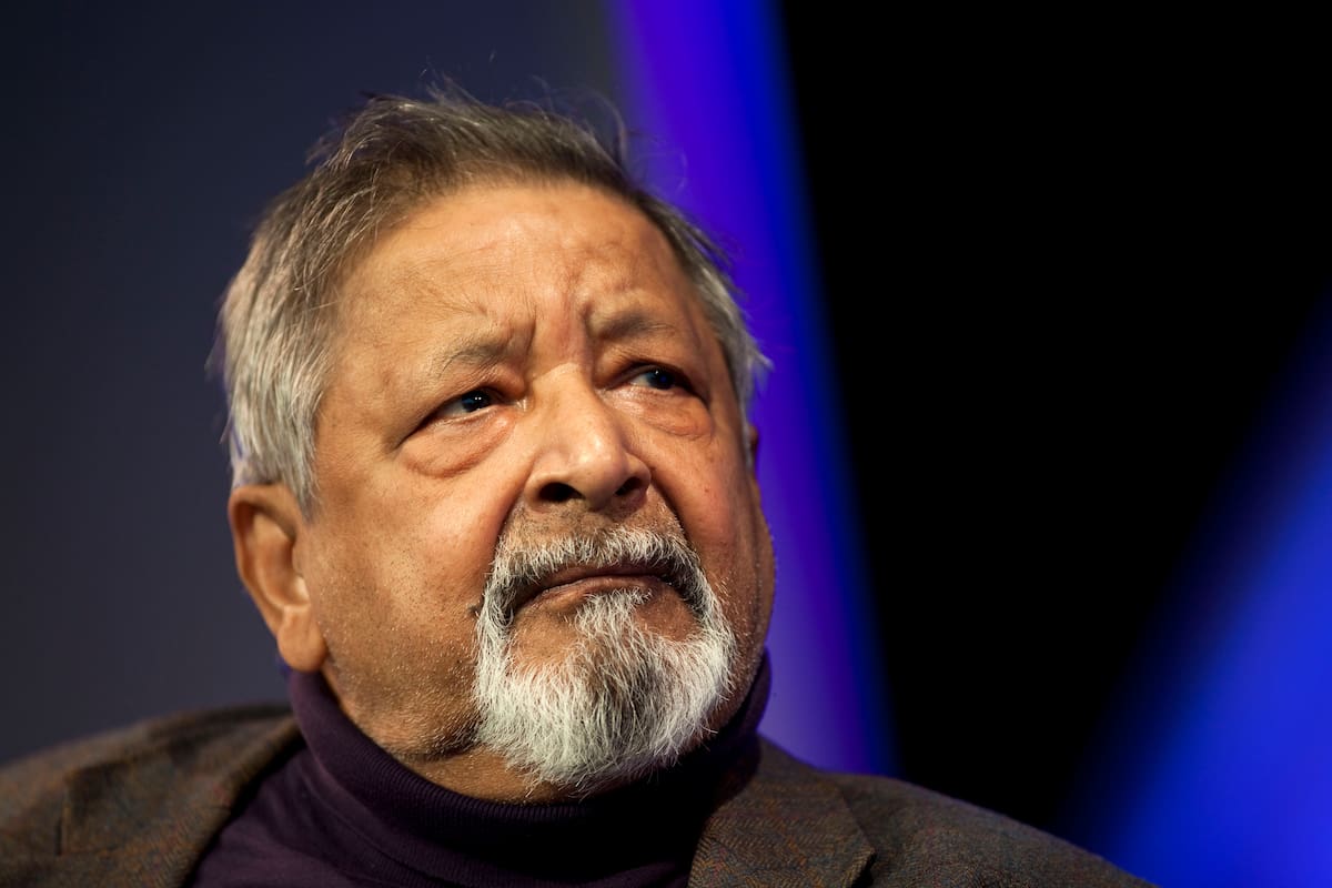 V. S. Naipaul recibió el Nobel de Literatura en 2001