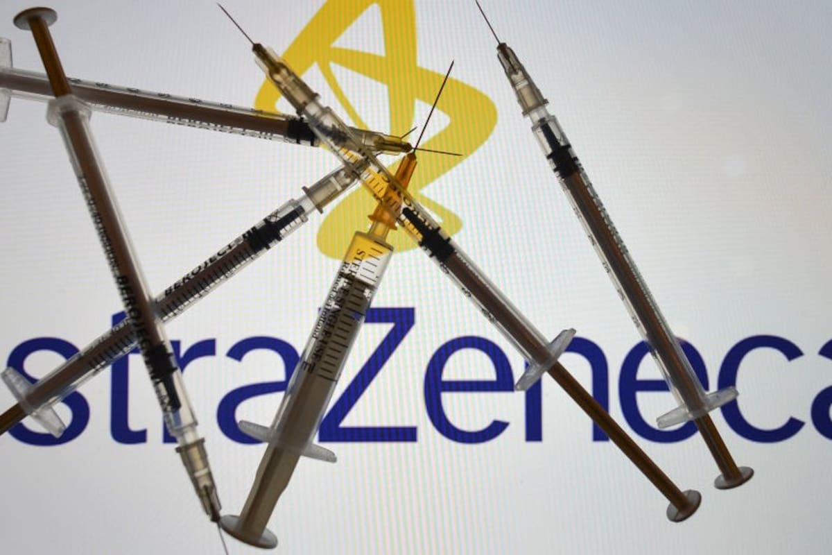 Vacunas como la de AstraZeneca prometían optimismo en la lucha contra la pandemia, pero la realidad ha demostrado ser algo más complicada.