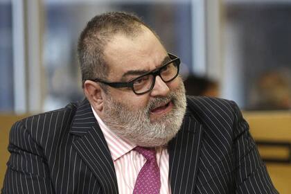 ¡Vacunate vos! Yo le voy a sacar el c... a la jeringa", sostuvo Jorge Lanata
