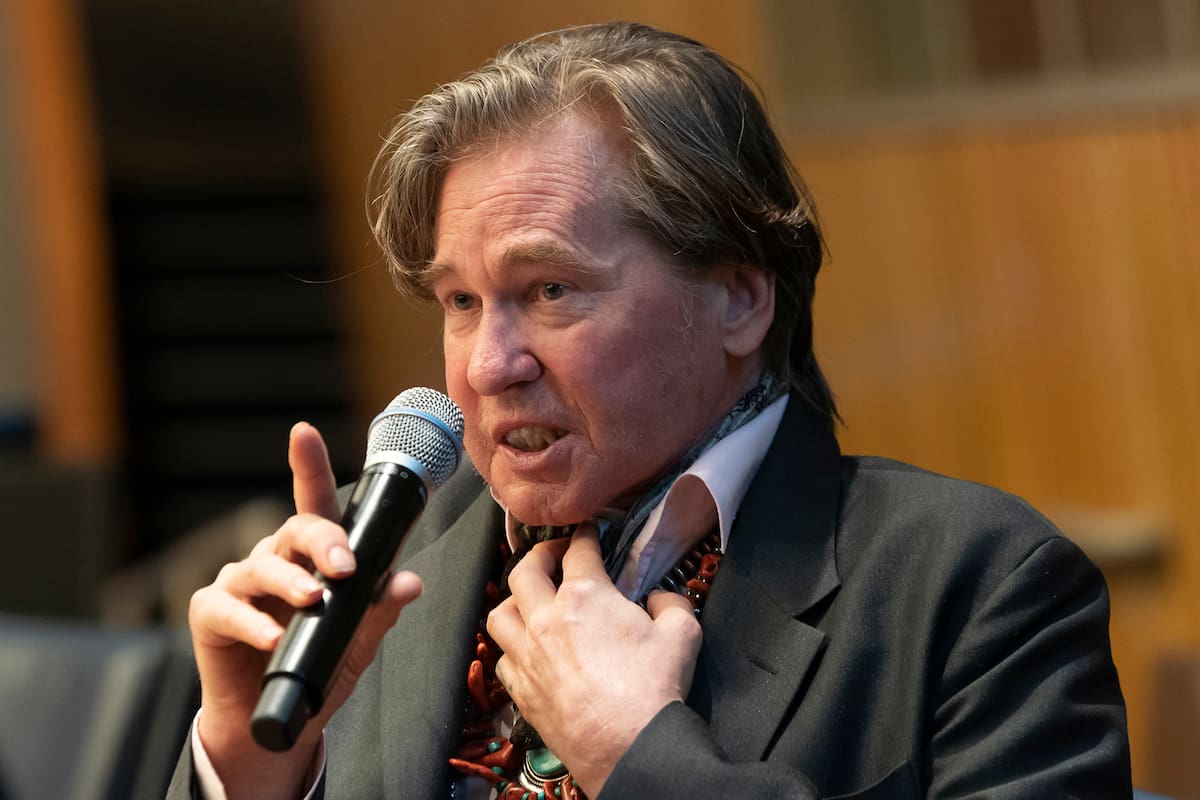 El actor, a sus 60 años, ya está libre de cáncer, promocionando su autobiografía y palpitando el estreno de Top Gun: Maverick