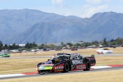 Valentín Aguirre, actual campeón del TC pista, se destacó en San Luis