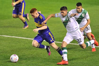 Valentín Barco ante Banfield, por el Torneo 2021