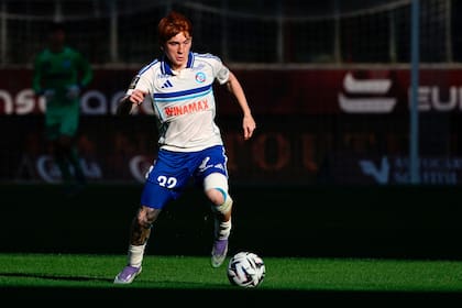 Valentín Barco fue convocado para ser una opción como lateral en la selección argentina, aunque en Francia está como mediocampista