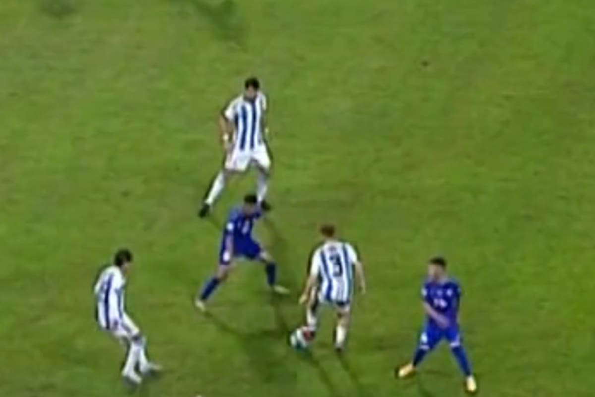 Valentín Barco se llevó todas la miradas: el joven lateral xeneize no solo asistió a Carboni en el segundo gol, sino que también dejó una de sus jugadas de autor