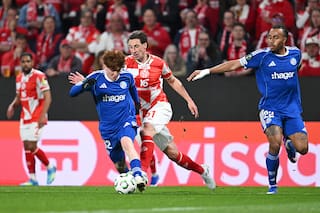 Gambetas, amague, remate, pase de cachetada: la formidable jugada de Barco que fue casi gol y casi asistencia