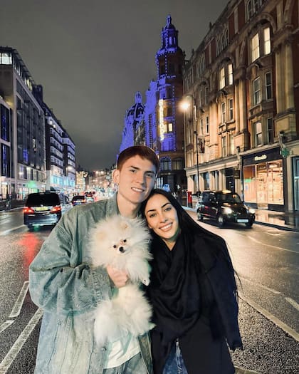 Valentín Barco y Yazmín Jaureguy en Inglaterra
