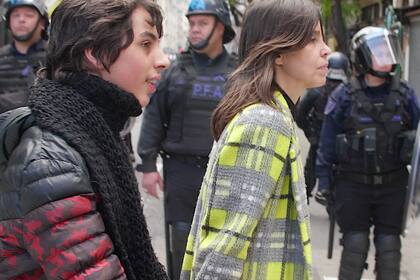 Valentina Bassi junto a Lisandro