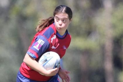 Valentina Biskupovic tiene 22 años y es parte del club de rugby "Tarucas"