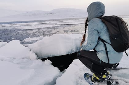 Valentina en una excursión en su tiempo libre de trabajo en Noruega.