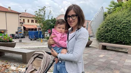 Valentina está lista para regresar al trabajo y su hija Diletta será cuidada por su familia