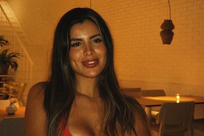 Valentina Olguín tiene 27 años, es cantante e influencer.