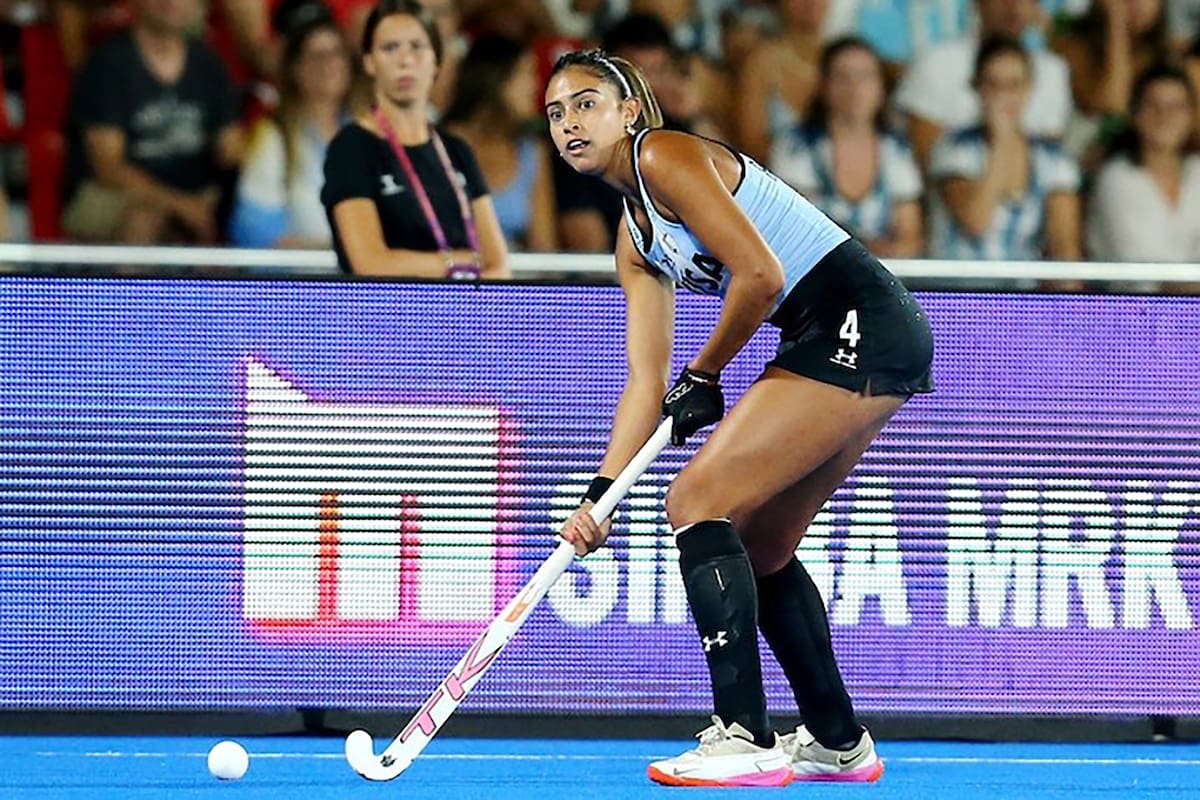 Valentina Raposo marcó este domingo ante España, de córner corto, y demostró una vez más que no le pesan los desafíos