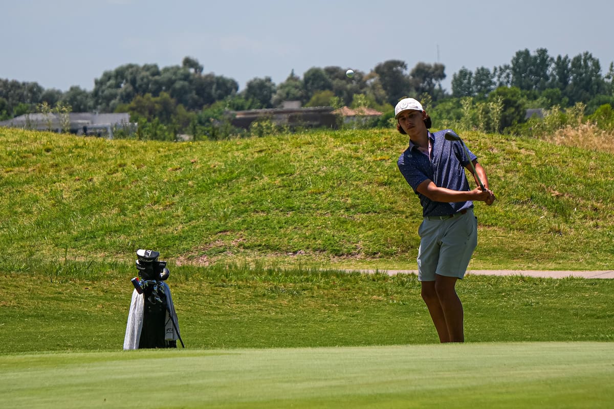 Valentino Constenla, uno de los líderes en caballeros.