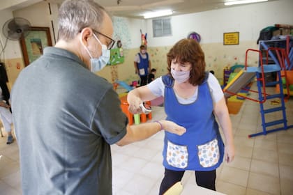 Valenzuela, el lunes, en el Espacio de Primera Infancia "Estrella de Belén"