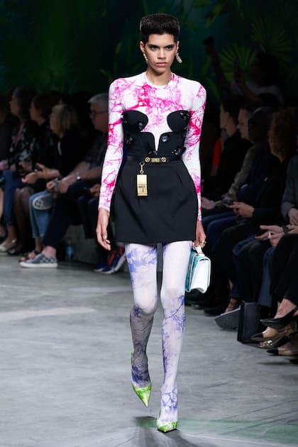 Valeria Gómez para Versace