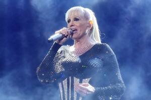 Valeria Lynch ofreció un exitoso show en Avellaneda