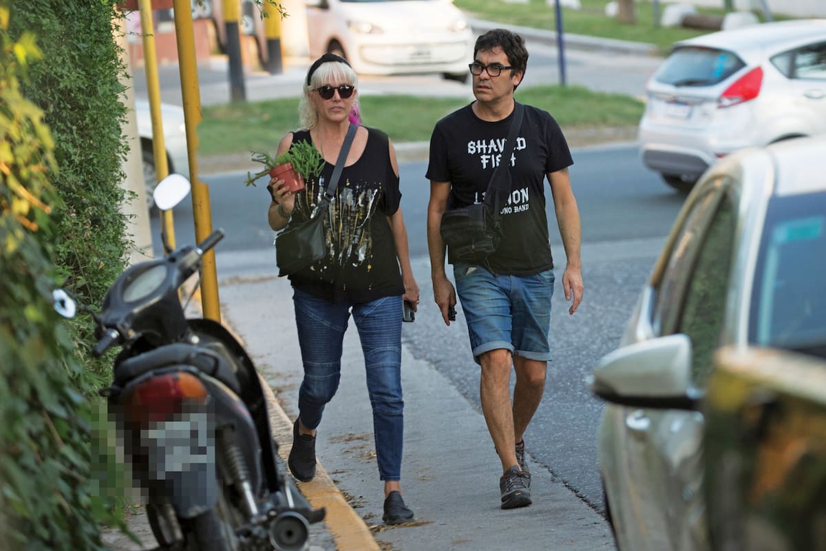 Valeria Lynch y Mariano Gabriel Martínez en las sierras de Córdoba.