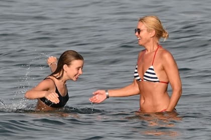 Valeria Mazza, Taína y Alejandro Gravier en Marbella