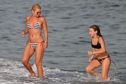 Valeria Mazza, Taína y Alejandro Gravier en Marbella
