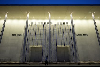Vallas delante del Kennedy Center