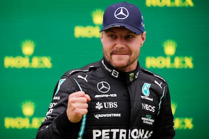 Valtteri Bottas celebra en el parque cerrado durante el Gran Premio de F1 de Turquía en el Intercity Istanbul Park