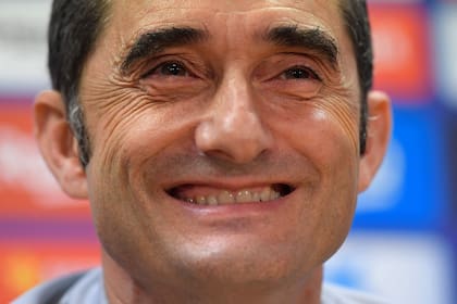 Valverde, el DT de Barcelona, distendido en la previa del clásico español.