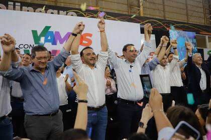 Rotundo triunfo del oficialismo: Juan Pablo Valdés será el nuevo gobernador y los libertarios terminaron cuartos Rotundo triunfo del oficialismo: Juan Pablo Valdés será el nuevo gobernador y los libertarios terminaron cuartos