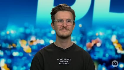 Van der Berg ha pedido a los australianos que ubiquen casas desocupadas y que las ocupen, una propuesta por la cual ha sido señalado de instigar al delito