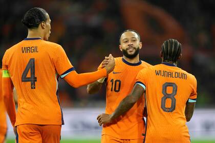 Van Dijk, Depay y Wijnaldum, parte de la armada Orange para la Eurocopa
