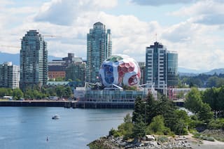 Vancouver convierte su museo Science World en un balón gigante de fútbol por el Mundial