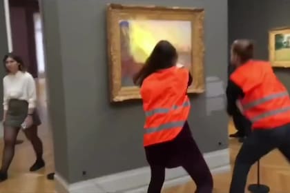Vandalizaron con puré de papas una obra de Monet