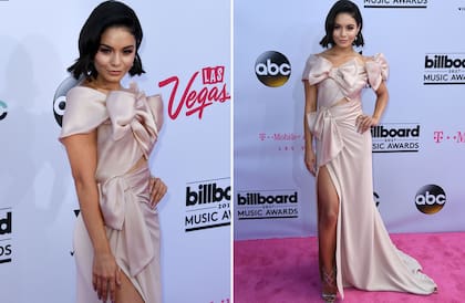 Vanessa Hudgens lució un vestido con grandes moños, en color rosa viejo