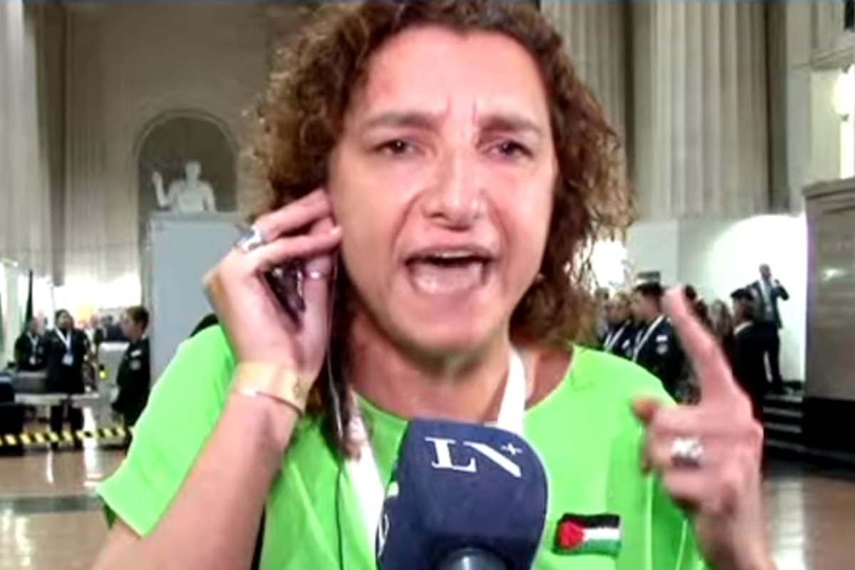 Vanina Biasi, candidata a jefe de Gobierno porteño por el Frente de Izquierda-Unidad, desde la Facultad de Derecho (UBA)