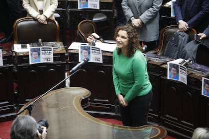 Vanina Biasi juró como diputada por el "fin del genocidio palestino"