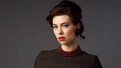 Vannesa Kirby, en el papel de la princesa Margarita en la serie The Crown.