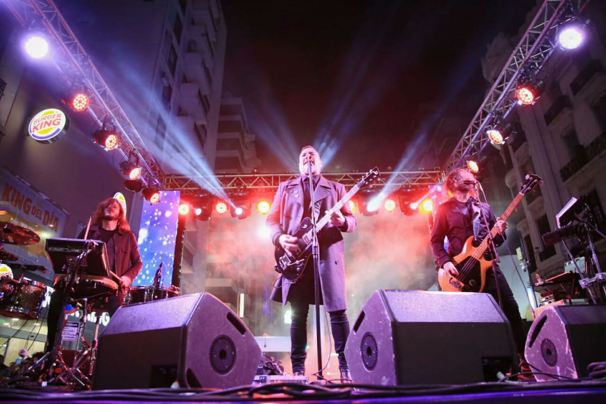 Vanthra, la nueva banda de Fernando Ruiz Diaz, estuvo a cargo del cierre de "La noche de la música"