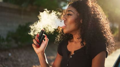 Vapear se considera una forma efectiva de dejar el tabaco, pero puede ser difícil dejar el nuevo hábito