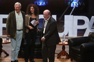 Vargas Llosa y Rushdie, una charla mano a mano sobre una vida de lecturas