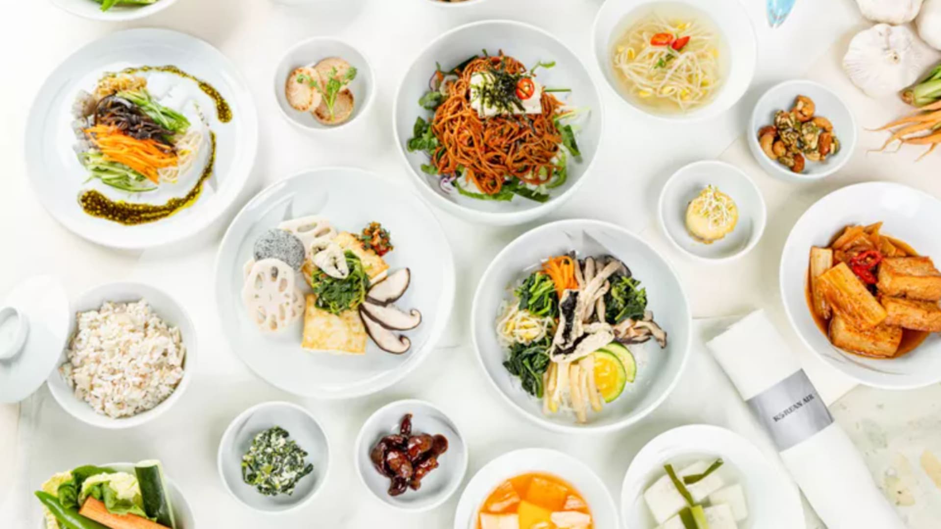 Variada oferta de comida coreana en Korean Air