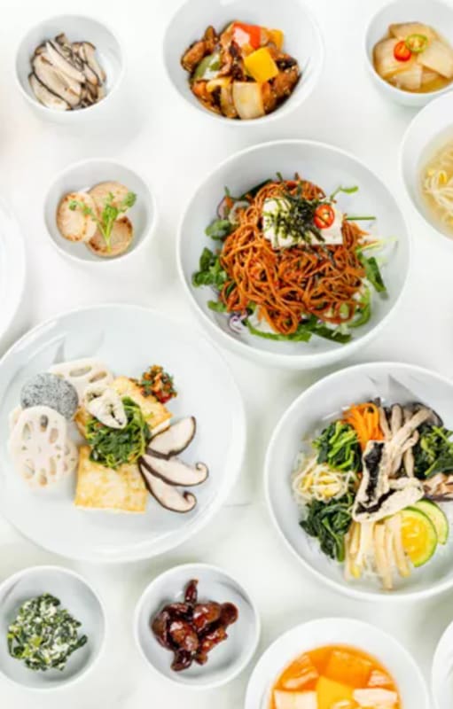 Variada oferta de comida coreana en Korean Air
