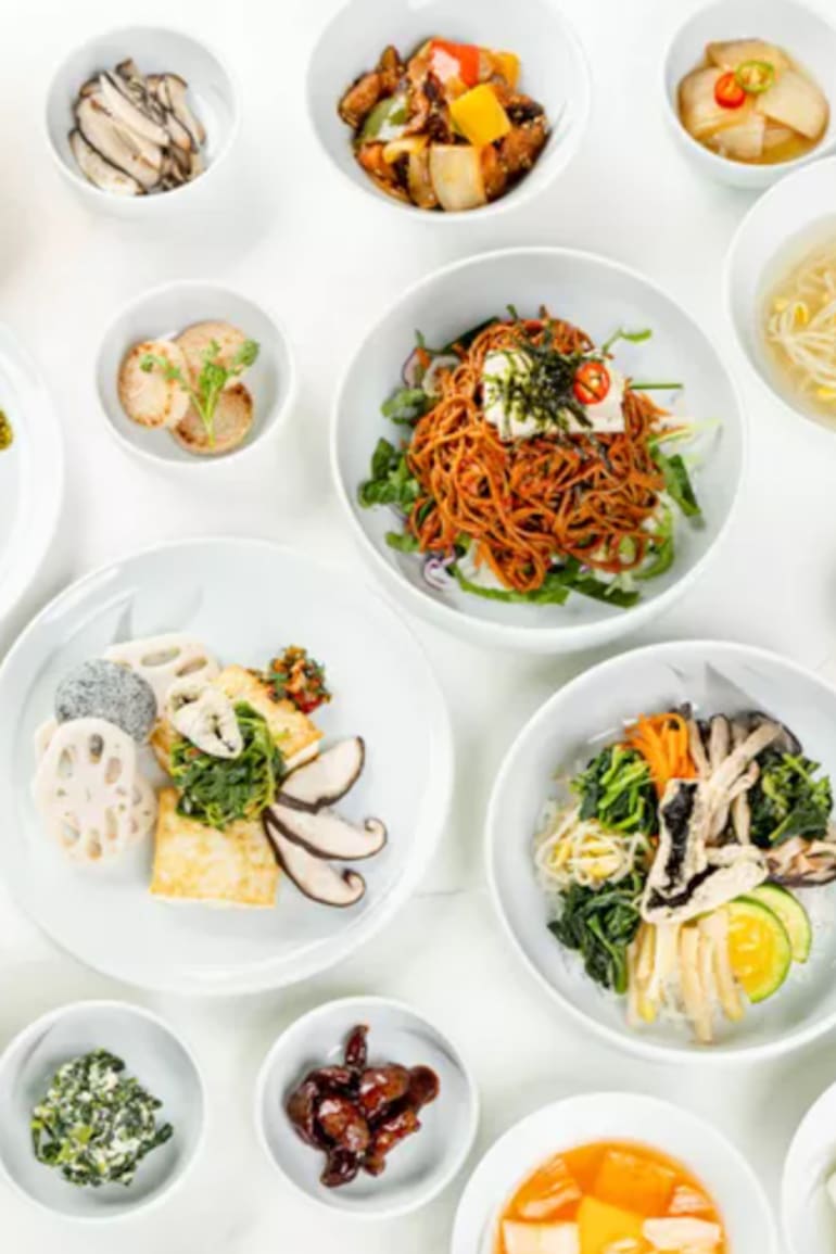 Variada oferta de comida coreana en Korean Air