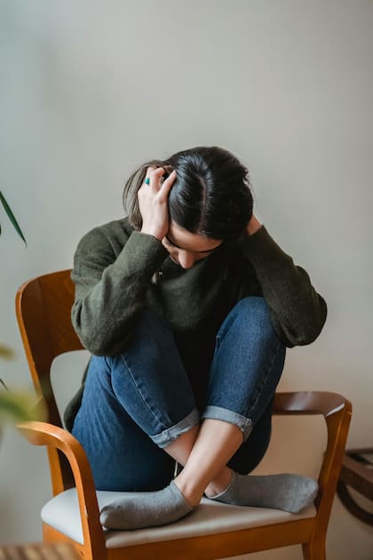 Varias investigaciones demuestran que la curva de felicidad tiene variaciones según la generación a la que corresponda (Foto de carácter ilustrativo)