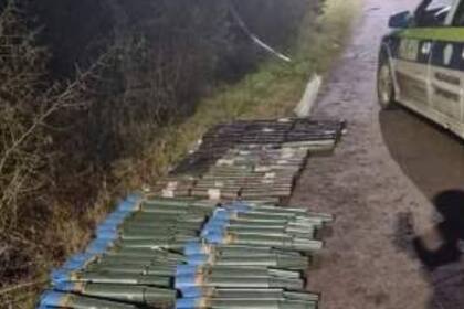 Varios artefactos explosivos, entre ellos cohetes y granadas, fueron encontrados abandonados dentro de bolsas en el ingreso a un camping