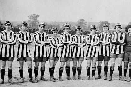 Varios equipos de fútbol femenino nacieron durante la Primera Guerra Mundial, pero Dick, Kerr Ladies fue el más destacado