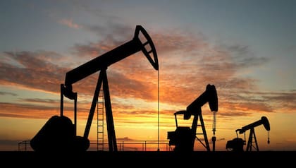 Varios grandes yacimientos petrolíferos de Arabia Saudí, los Emiratos Árabes Unidos (EAU) y Kuwait se encuentran dentro del alcance de los misiles y drones iraníes, señala Carlos Bellorin.