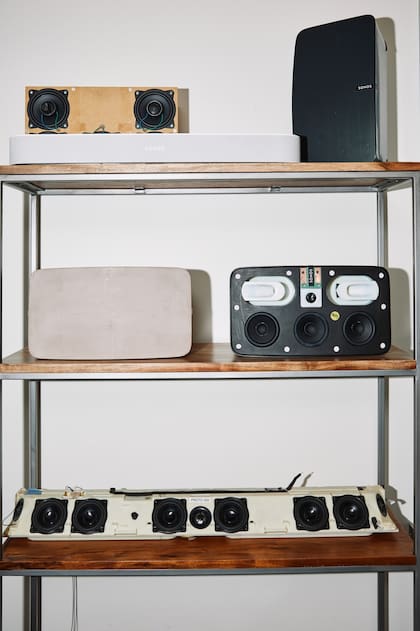 Varios prototipos en las oficinas de Sonos, en California