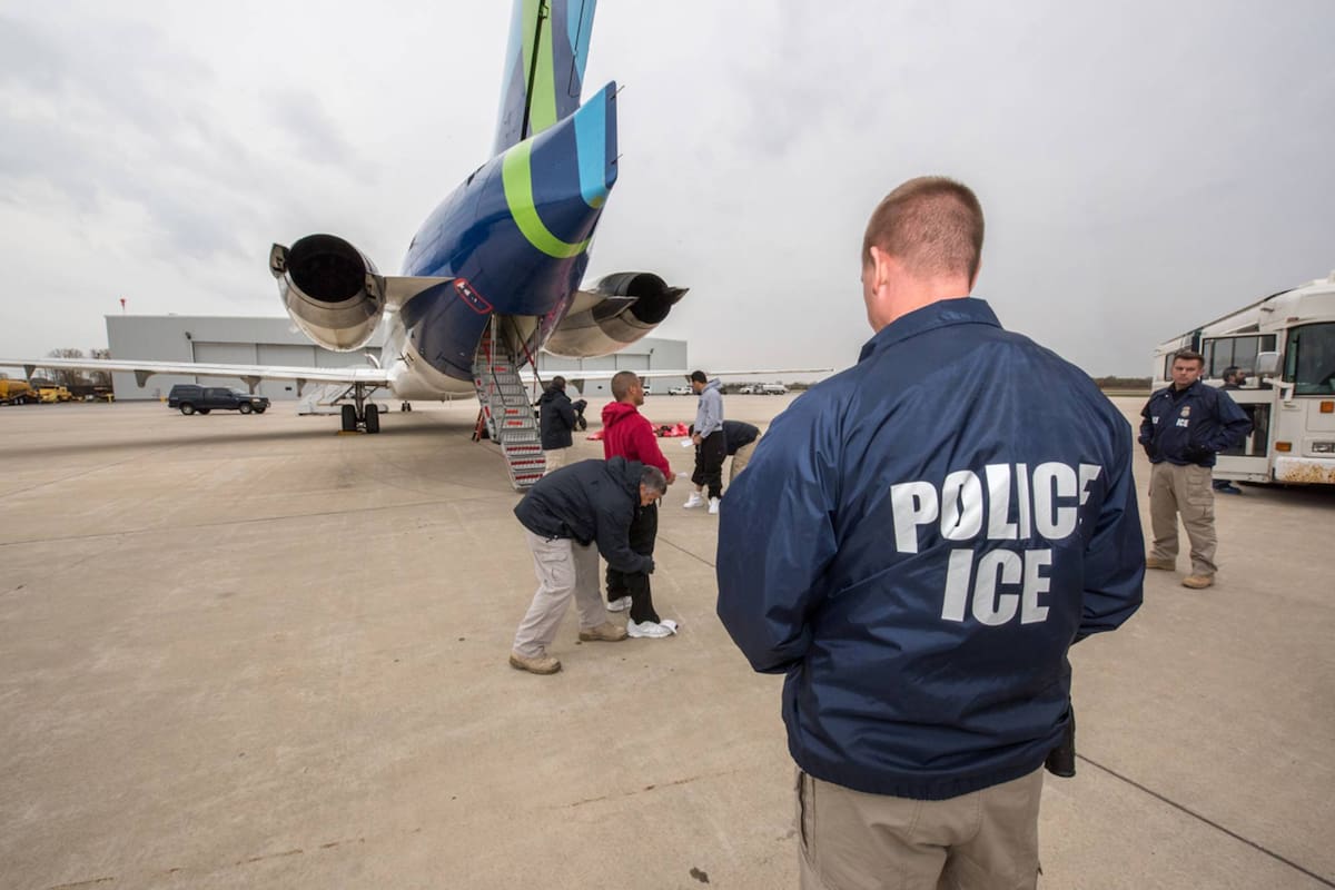 Varios reportes revelan una colaboración confidencial entre el ICE y el gobierno de Irán para ejecutar deportaciones (Archivo)