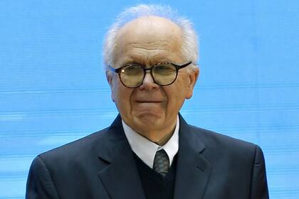 Varotto pidió que la ciencia deje atrás los prejuicios ideológicos