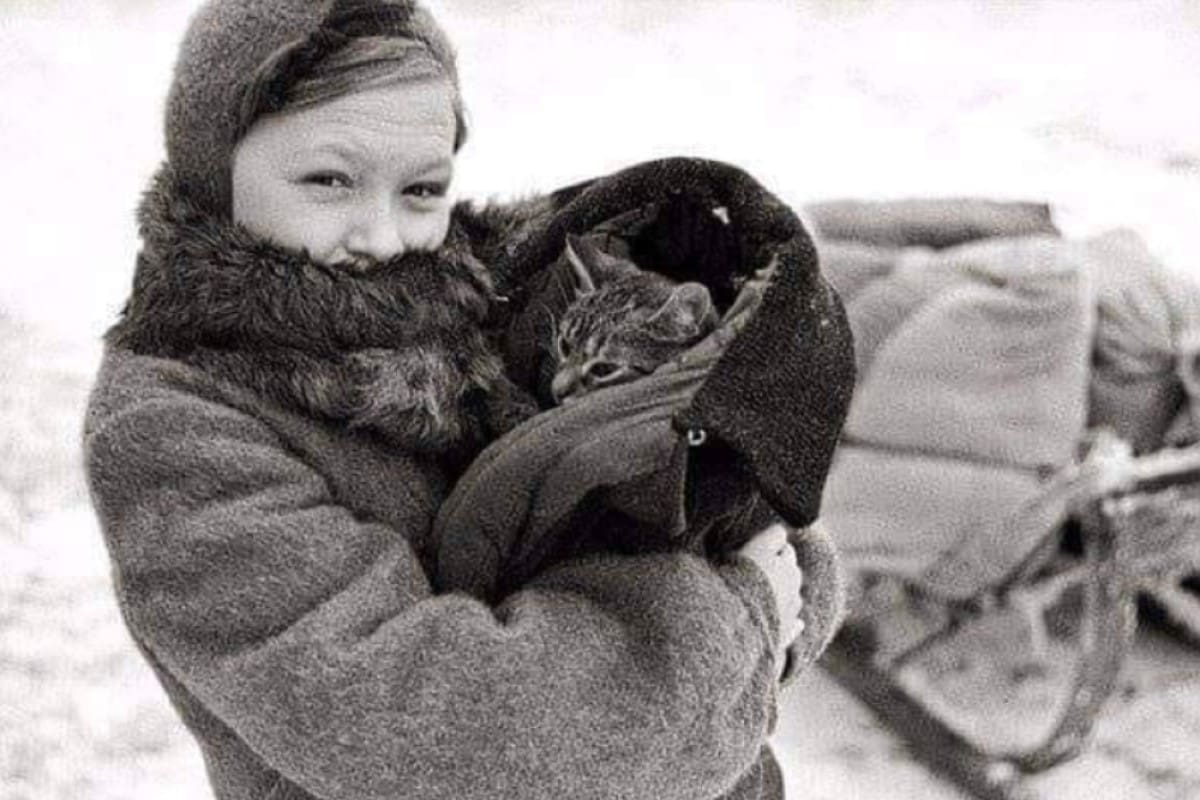 Vaska y una de sus humanas